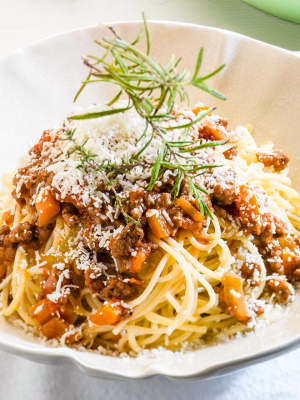 Μακαρόνια με αυθεντική σάλτσα μπολονέζ