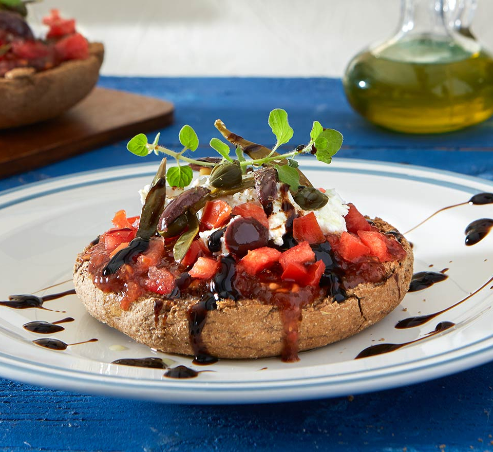 ντακοσ - dakos salad - cretan dakos salad