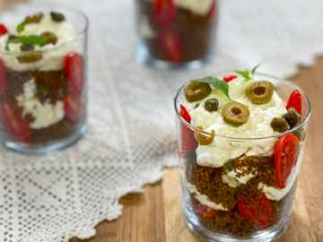 Αλμυρο τσιζκεικ με ντοματινια και ντακο