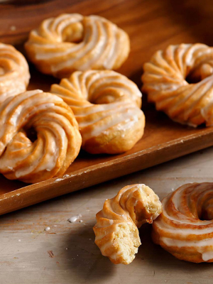 Cruller