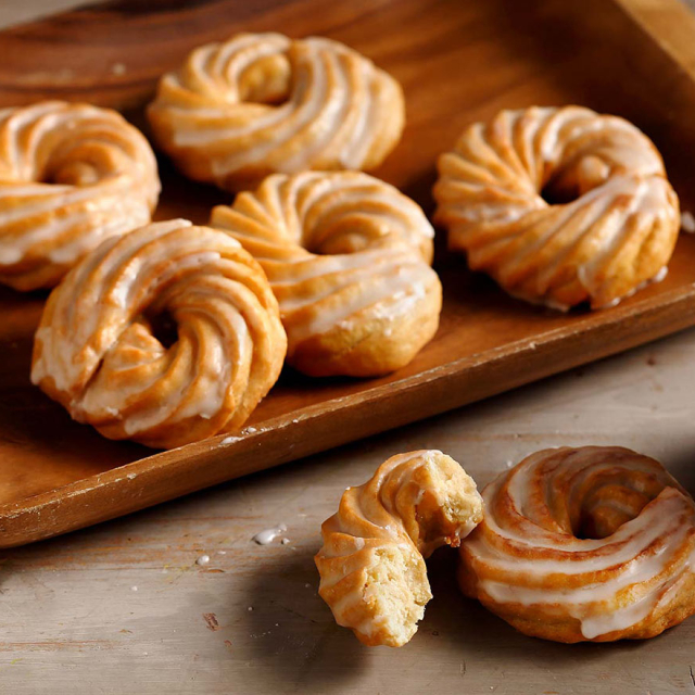 Cruller