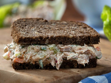 Τονοσαλάτα