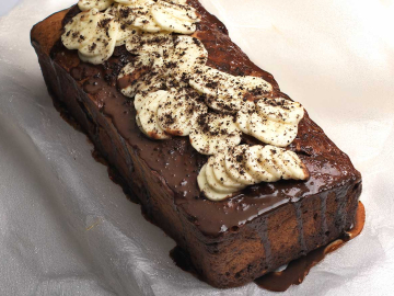 Κέικ με βρώμη και μπανάνα