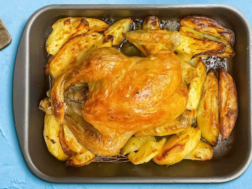 Lemon roast chicken with potatoes