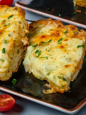 Σκορδόψωμο