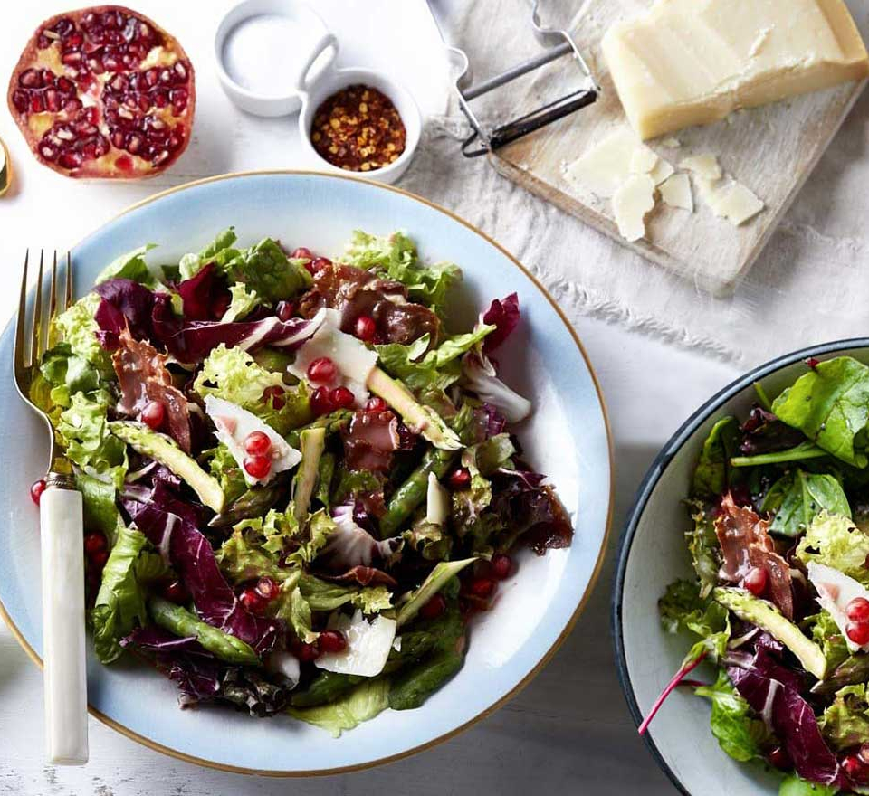 χριστουγεννιατικη σαλατα με ροδι και μαρουλι - γιορτινη σαλατα