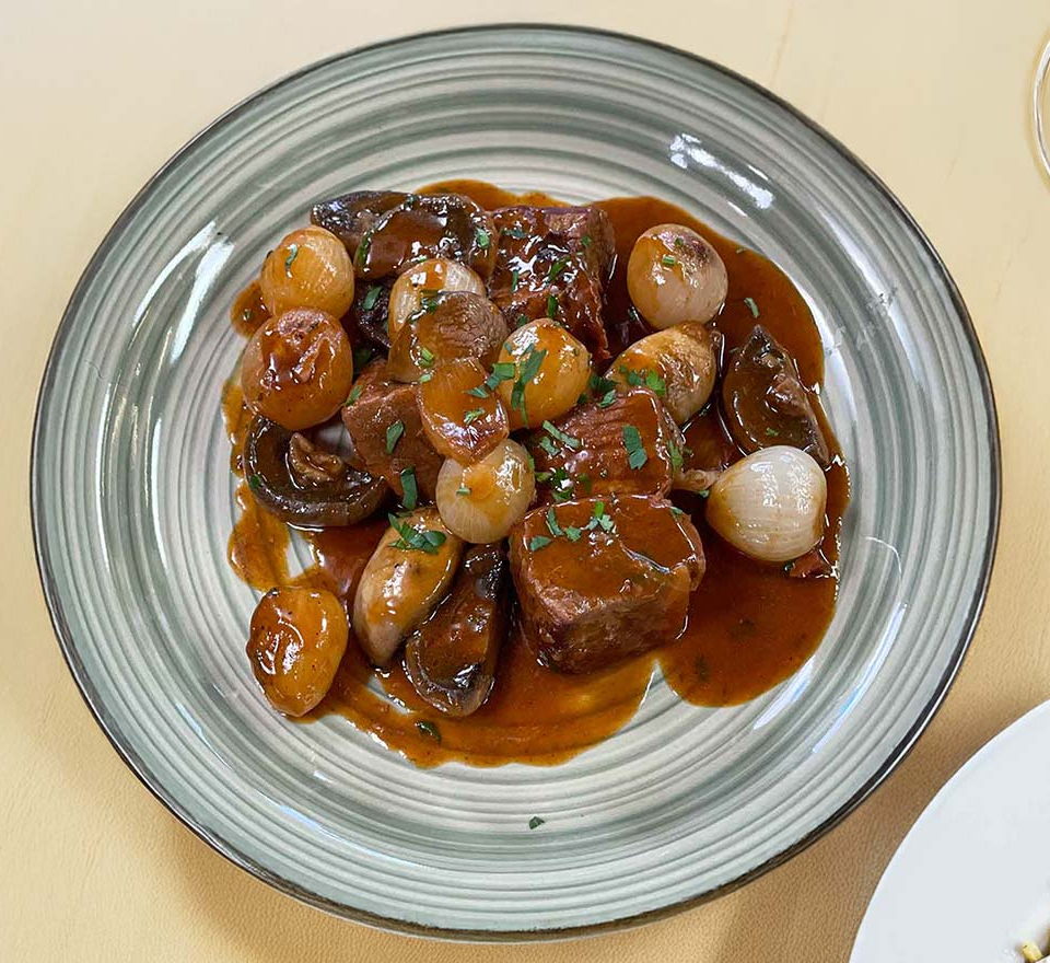μοσχαρακι μπουργκινιόν - μπουργκινιόν - boeuf bourguignon