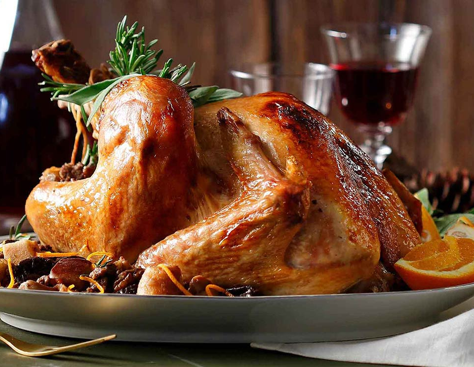 γαλοπούλα γεμιστή - γαλοπούλα γεμιστή αργυρώ - γεμιστή γαλοπούλα - γαλοπούλα γεμιστή παραδοσιακή - γαλοπούλα χριστουγεννιάτικη συνταγή - γαλοπούλα αργυρώ - γαλοπούλα γεμιστή με κιμά - χριστουγεννιάτικη γαλοπούλα