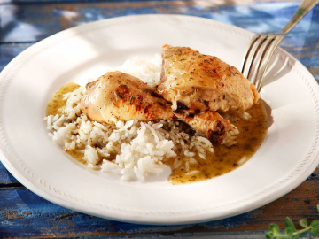 Κοτόπουλο λεμονάτο κατσαρόλας με ρύζι