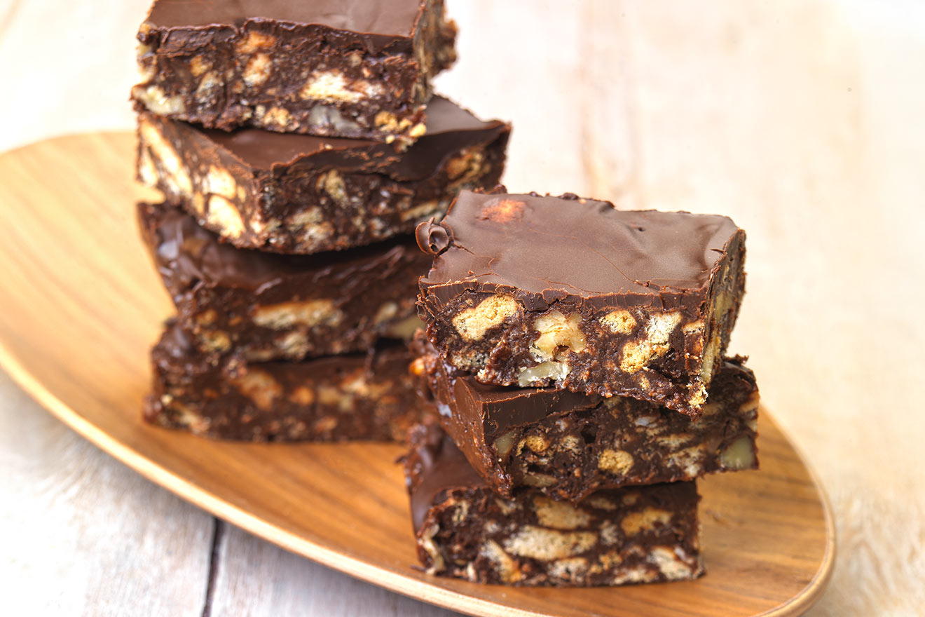10-minute mosaic no-bake cake
