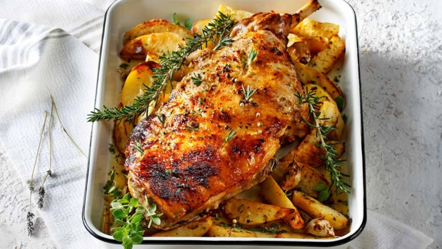 Αρνί στο φούρνο με πατάτες