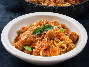 Κεφτεδάκια με μακαρόνια