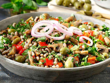 Μαυρομάτικα φασόλια σαλάτα