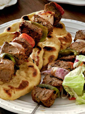 Χοιρινά σουβλάκια