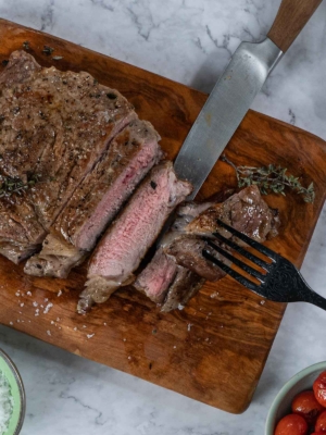 Μοσχαρίσια μπριζόλα σταβλίσια μαριναρισμένη