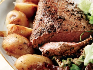 Πιπεράτο φιλέτο µε δαµάσκηνα