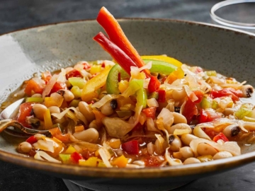 Μαυρομάτικα σούπα με λαχανικά