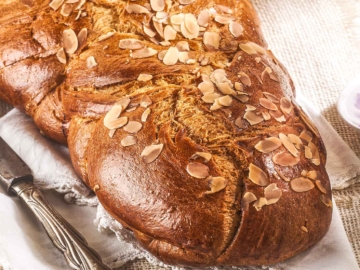 Νηστίσιμο τσουρέκι χωρίς βούτυρο