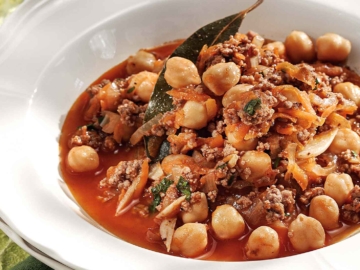 Ρεβυθάδα με κιμά