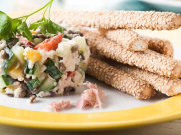 Φακές σαλάτα με τόνο