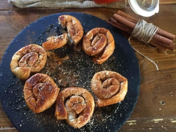 Εύκολη σουσαμόπιτα με μέλι (χωρίς σιρόπι)