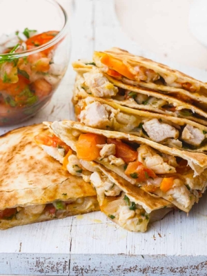 Τορτίγια με κοτόπουλο (Quesadillas)