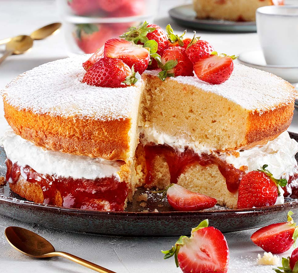 victoria cakes - victoria sponge cake