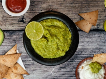 Γουακαμόλε με γιαούρτι