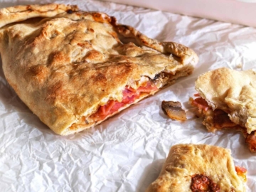 Καλτσόνε πίτσα