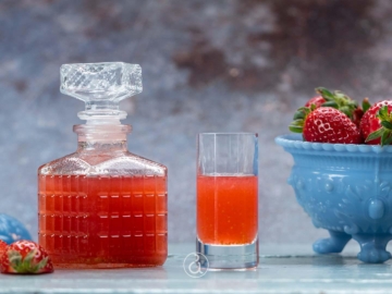 Λικέρ φράουλα με κονιάκ