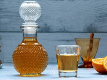 Λικέρ πορτοκάλι με κανέλα της Αργυρώς