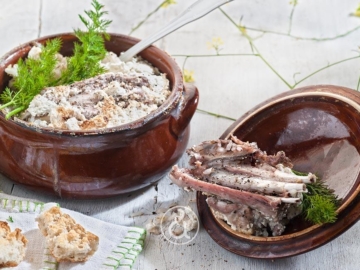 Πασχαλινοί μεζέδες στο φούρνο