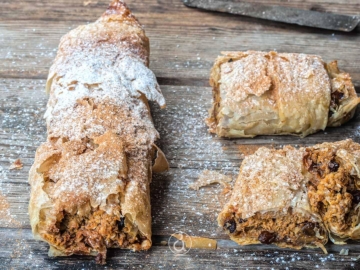 Κολοκυθόπιτα γλυκιά με καρότο