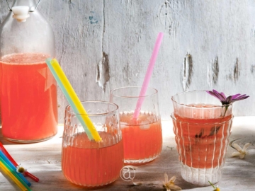 Ροζ λεμονάδα