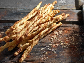 Τυροκριτσίνια