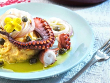 Χταπόδι με φάβα