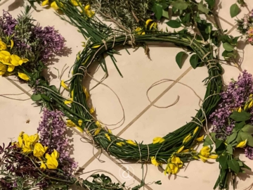 Πώς φτιάχνουμε το πρωτομαγιάτικο στεφάνι