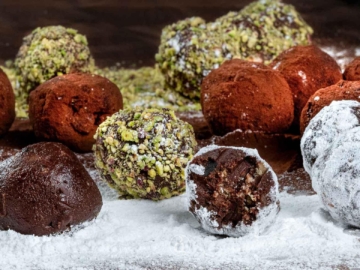 Τρούφες σοκολάτας με πορτοκάλι και κονιάκ