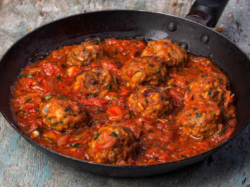 Κεφτεδάκια με σάλτσα