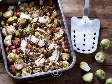 Λαχανάκια Βρυξελλών με μπέικον και παρμεζάνα