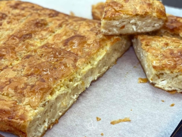 Τυρόπιτα εύκολη με φύλλο κρούστας & γιαούρτι