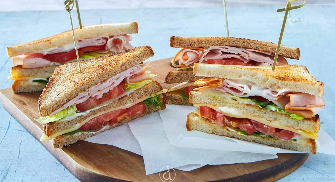 club sandwich - σπιτικό σπιτικό club sandwich συνταγή κλαμπ σάντουιτς για παιδικό παρτυ
