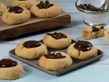 Μπισκότα βουτύρου με κομμάτια σοκολάτας