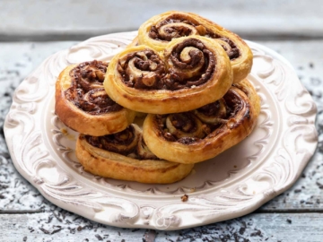 Σφολιατίνια µε σοκολάτα και φουντούκια