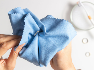 Πώς να καθαρίσω ασημένια κοσμήματα