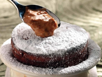 Γεμιστό σουφλέ με δαμάσκηνο