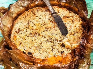 Εύκολο τυρόψωμο με φέτα της Πάρου