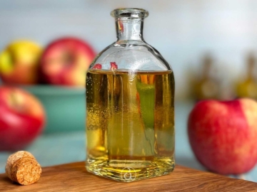 12 τρόποι να χρησιμοποιήσουμε το μηλόξυδο