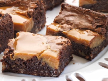 Μπράουνις με καραμέλα