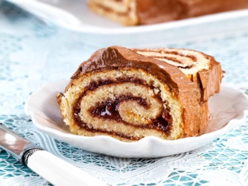 Κορμός σοκολάτας εύκολος με καραμελωμένα αμύγδαλα